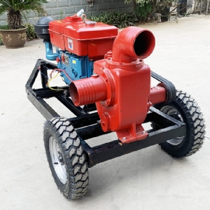 Agricultural small self-priming pump truck