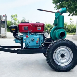 Agricultural multi-stage pump truck